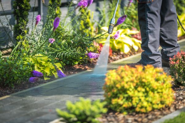 Cost of Sidewalk Pressure Washing in Redmond