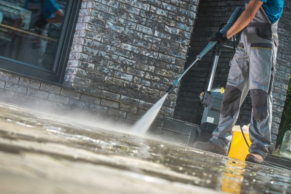 Storefront Pressure Washing in Redmond