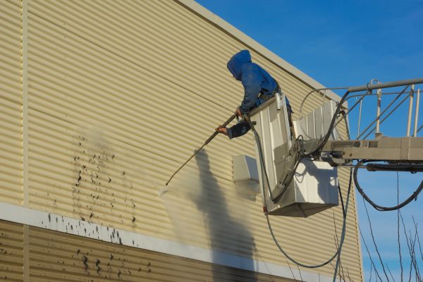 Cladding Cleaning in Redmond