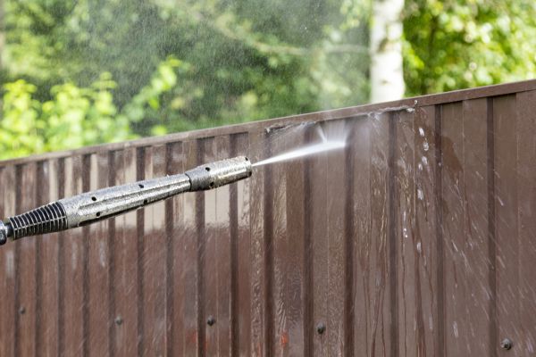 Cost of Vinyl Fence Cleaning in Redmond