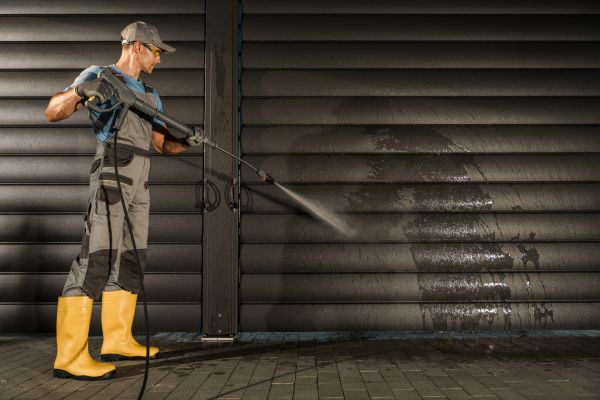 Cost of Garage Pressure Washing in Redmond
