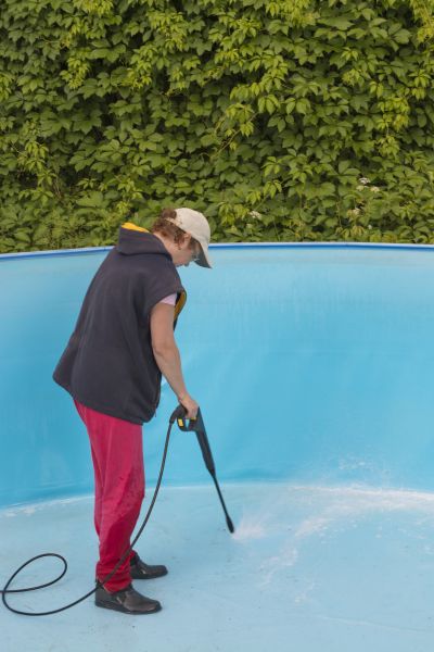 Cost of Pool Pressure Washing in Redmond