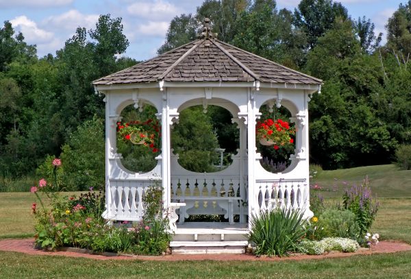 Cost of Gazebo Cleaning in Redmond