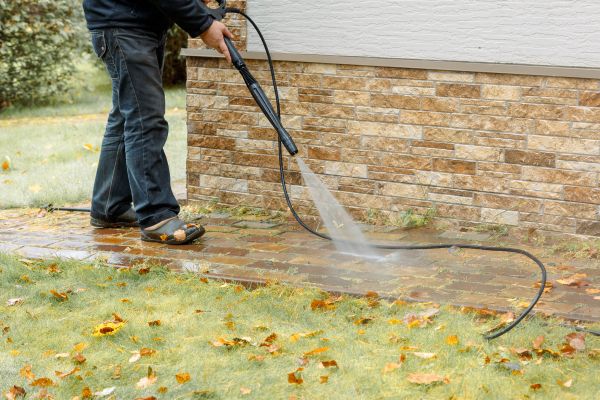 Cost of Residential Powerwashing in Redmond